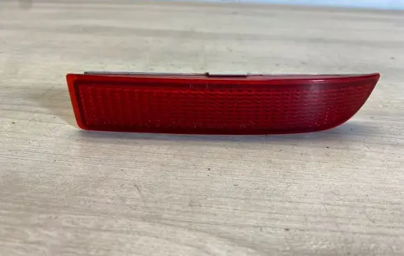 Toyota Avensis T270 Rear tail light reflector R1152