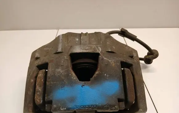 Volvo XC90 Front brake caliper 30657303