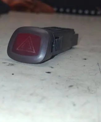 Volvo XC90 Hazard light switch 9168302