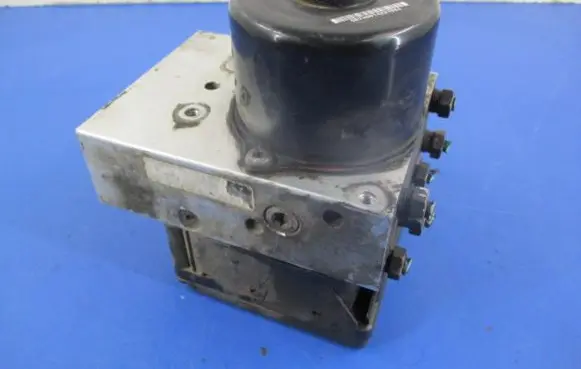 Seat Ibiza II (6k) ABS Pump 1J0907379R