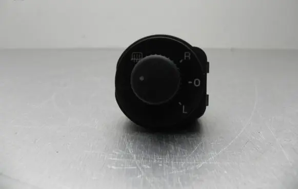 Skoda Octavia Mk2 (1Z) Electric window control switch 1Z2959565A I7436