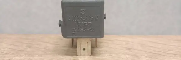 Mercedes-Benz ML W163 Other relay A0025422619 V23134J52X381 V23134J52X361