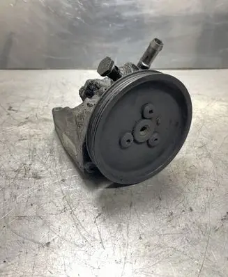 BMW 3 E90 E91 Power steering pump 7692974546