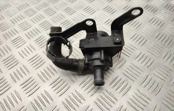 Volkswagen PASSAT B7 Electric auxiliary coolant/water pump 1K0965561F