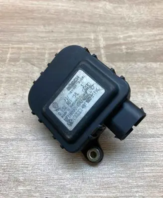Audi A6 S6 C5 4B Air flap motor/actuator 4B1820511K 0132801158