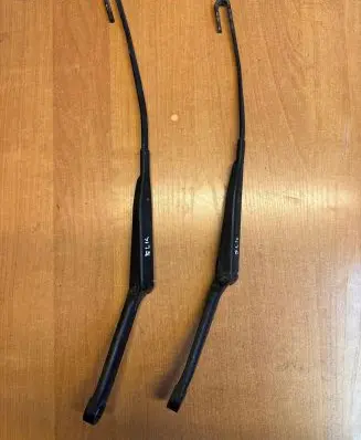 Mercedes-Benz SLK R170 Front wiper blade arm 096070