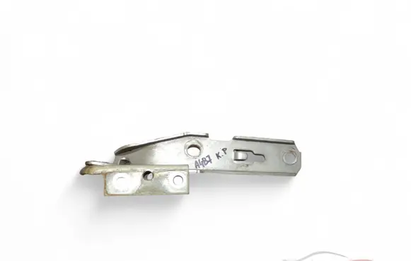Engine bonnet/hood hinges