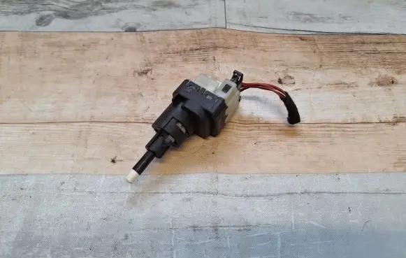 Volkswagen Touran I Brake pedal sensor switch 1K2945511