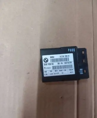 BMW 3 E92 E93 Seat belt adjustment motor 9216128