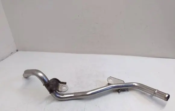 Toyota Prius (XW50) Engine coolant pipe/hose