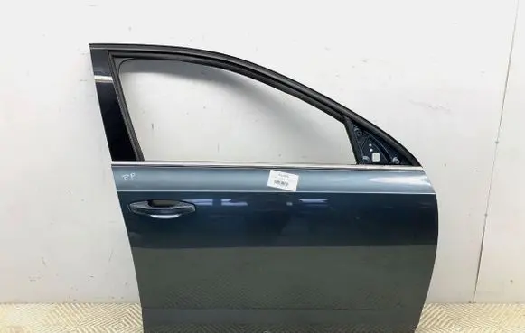 Skoda Octavia Mk3 (5E) Front door F7YLF7YF6F6