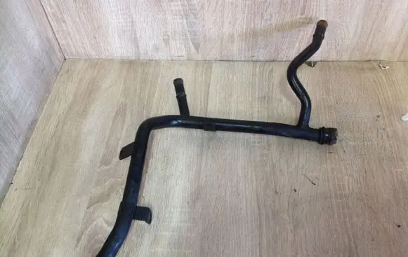 Volkswagen Golf V Engine coolant pipe/hose 03G121065H