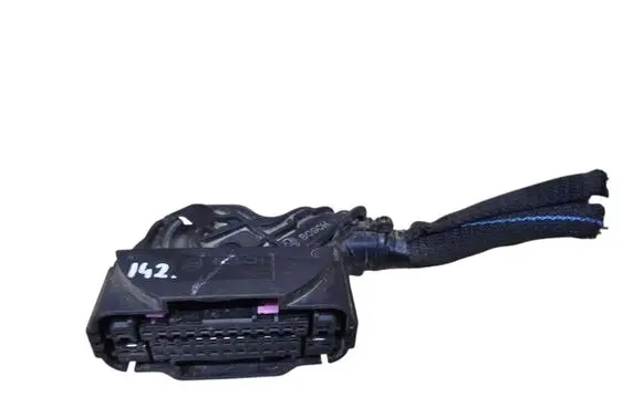 Renault Kadjar ABS module connector plug 1928405357