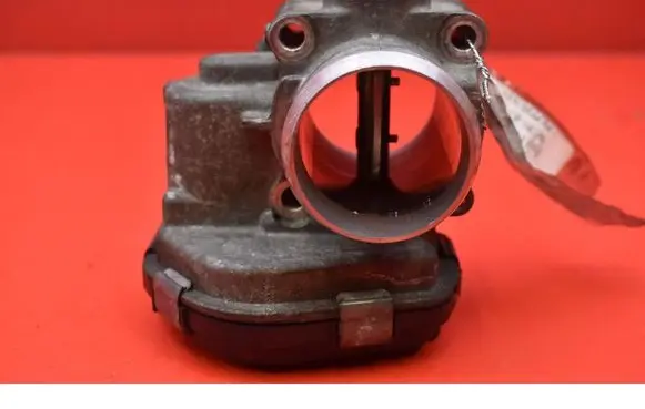 Ford Focus Throttle body valve 9673534480