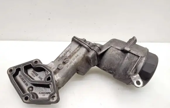 Oil filter mounting bracket