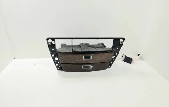 BMW 7 E65 E66 Dashboard storage box/compartment 7032886
