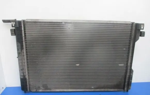 Opel Omega B1 Coolant radiator
