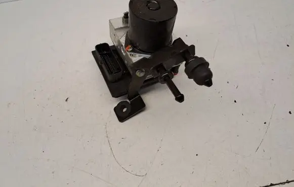 Volkswagen Polo V 6R ABS Pump 6Q0907379
