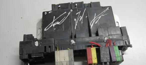 Mercedes-Benz CL C215 Fuse module A0265455332