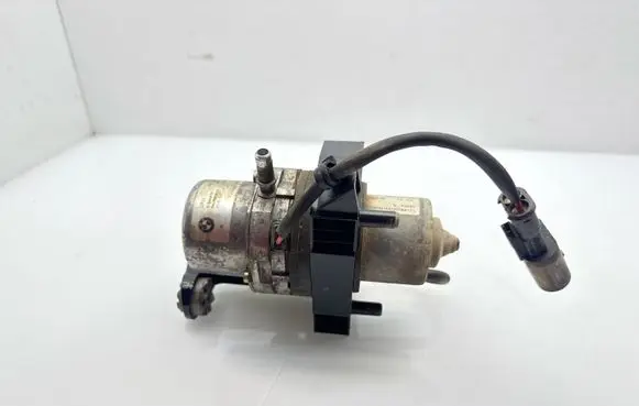 BMW 3 G20 G21 Vacuum pump 6880628