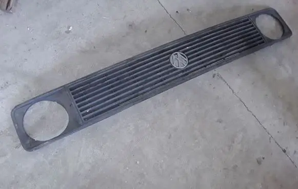 Volkswagen Transporter - Caravelle T3 Front bumper upper radiator grill 255853652