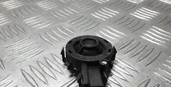Volvo V40 High frequency speaker in the rear doors 31384748