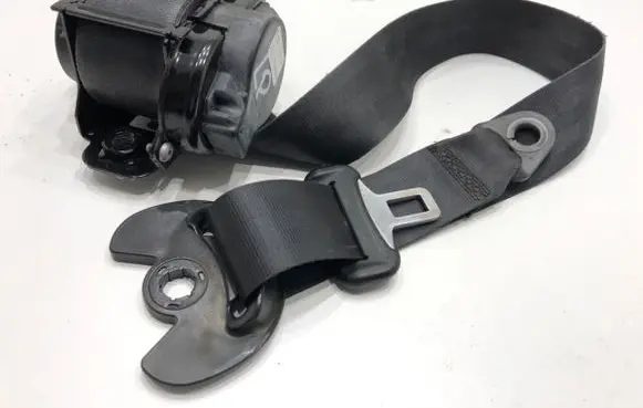 Hyundai i20 (GB IB) Front seatbelt 88870C8000