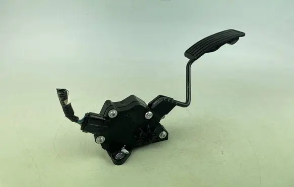 Subaru Forester SJ Accelerator throttle pedal 36010FJ040