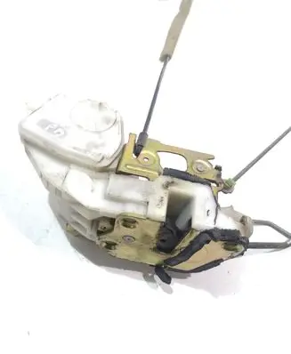 Mitsubishi Pajero Front door lock