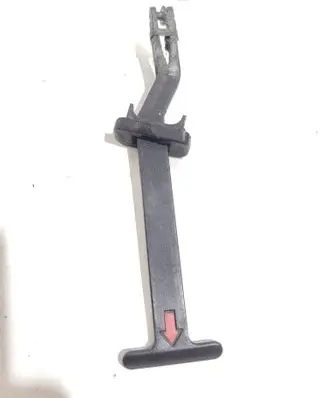 Volkswagen PASSAT B5.5 Engine bonnet (hood) release handle 3b0823593