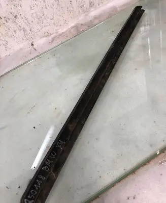 BMW X4 G02 Rubber seal front door window/glass 22330211