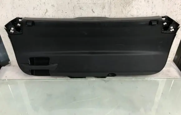 Opel Mokka B Tailgate trim 9835352180