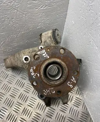 Audi A8 S8 D3 4E Rear wheel hub