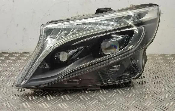 Mercedes-Benz Vito Viano W447 Headlight/headlamp A4479069700