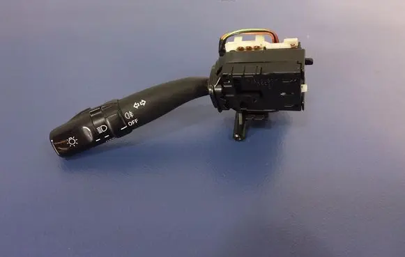 Toyota Avensis Verso Wiper turn signal indicator stalk/switch 