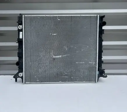 Chevrolet Camaro Coolant radiator 85516900 AA0230003814