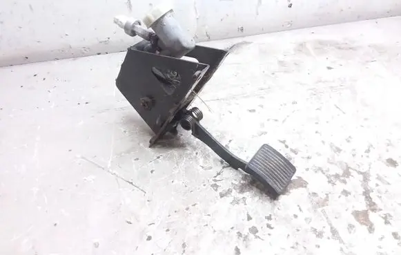 Land Rover Defender Clutch pedal 