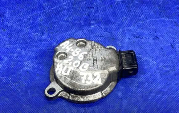 Audi A4 S4 B6 8E 8H Camshaft position sensor 0232101024 058905161B