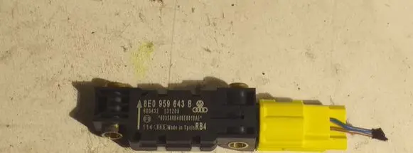 Audi A4 S4 B7 8E 8H Airbag deployment crash/impact sensor 8E0959643B