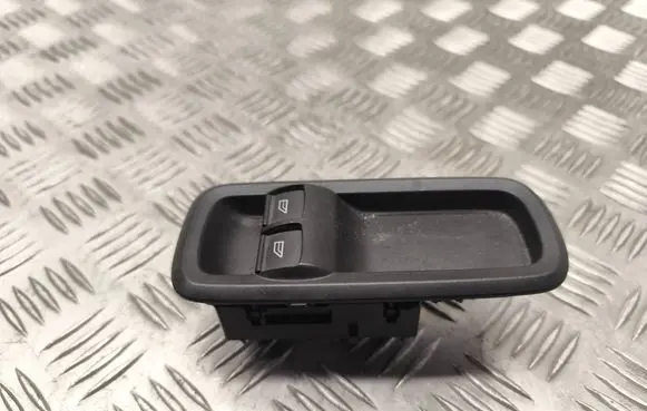 Ford Fiesta Electric window control switch 8A6T14A132AC 22112011 10008940