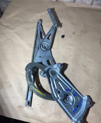 Renault Scenic III - Grand scenic III Front window lifting mechanism without motor 966025104