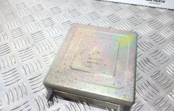 Mitsubishi Galant Engine control unit/module K8T77571 MD121767