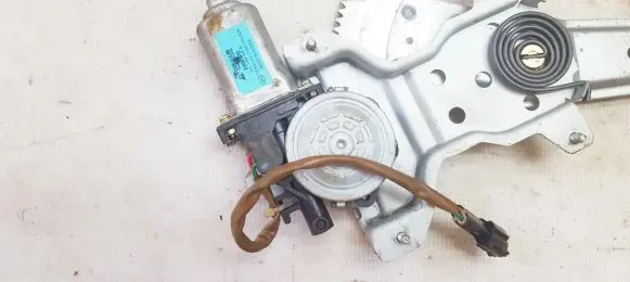 KIA Carens I Front door window regulator motor xh004p0