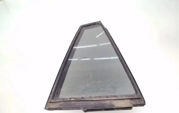 Toyota RAV 4 (XA40) Rear vent window glass 43R007953 AS3 8818842060