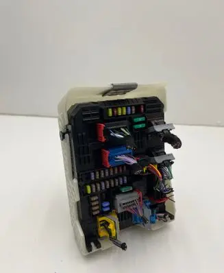 Opel Crossland X Fuse box set 9832880280 2092160288 28709099