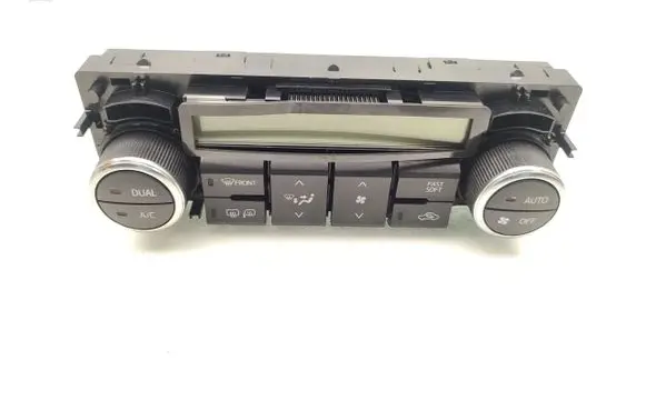 Toyota Auris E180 Climate control unit 55900-02410 544-4A47A