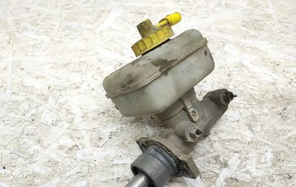 Volkswagen Golf IV Master brake cylinder 21027009