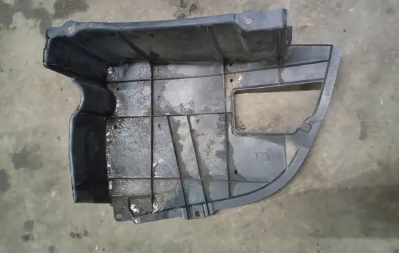 Lexus RX 330 - 350 - 400H Front bumper skid plate/under tray 