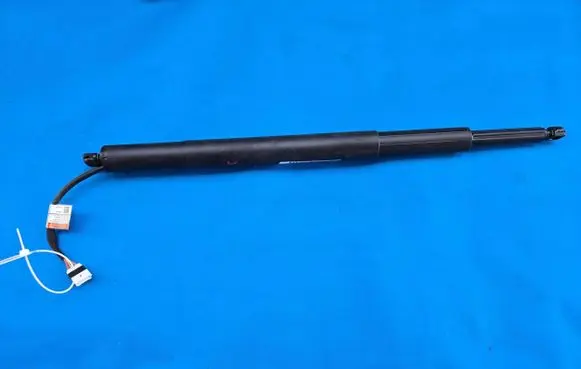 BMW 3 G20 G21 Tailgate strut 7453413