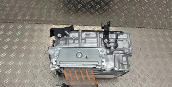 Toyota Yaris XP210 Voltage converter inverter G920052320